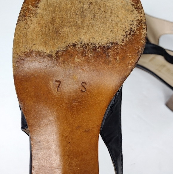 Neiman Marcus Women's Leather Strap Open Toe Stacked Heels Shoes - Picture 15 of 15